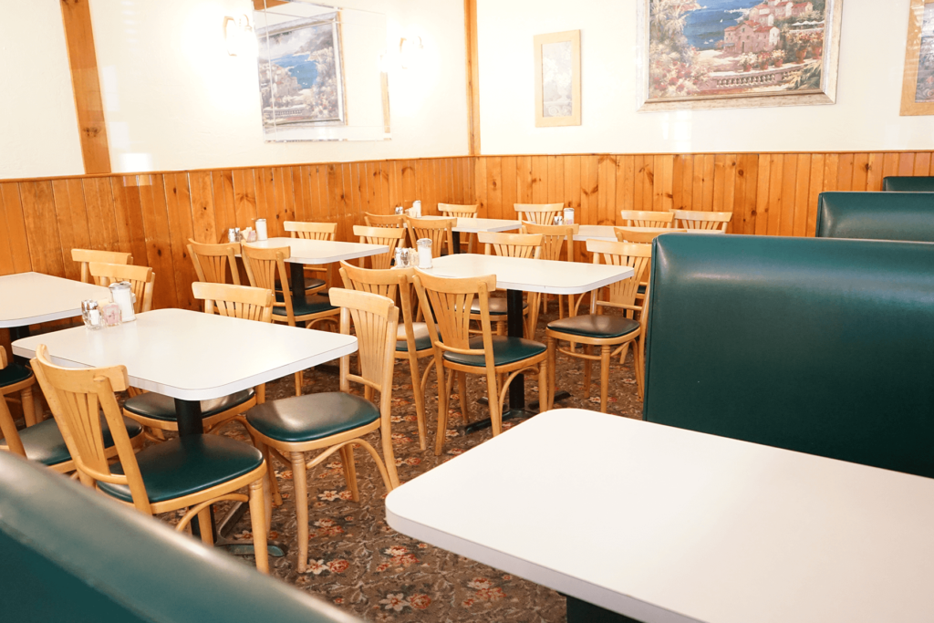 Maugus-Restaurant-1
